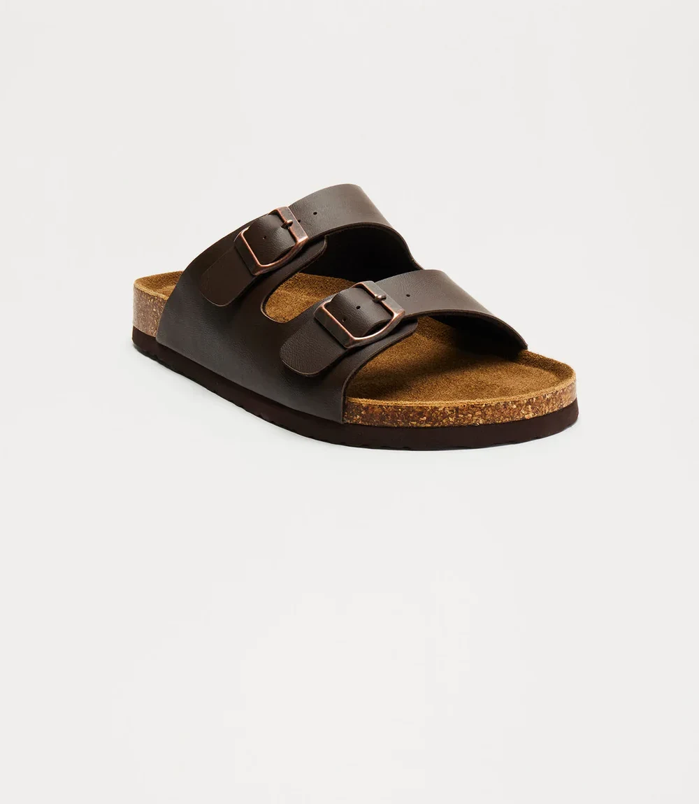 Sandalias marrones de cuero