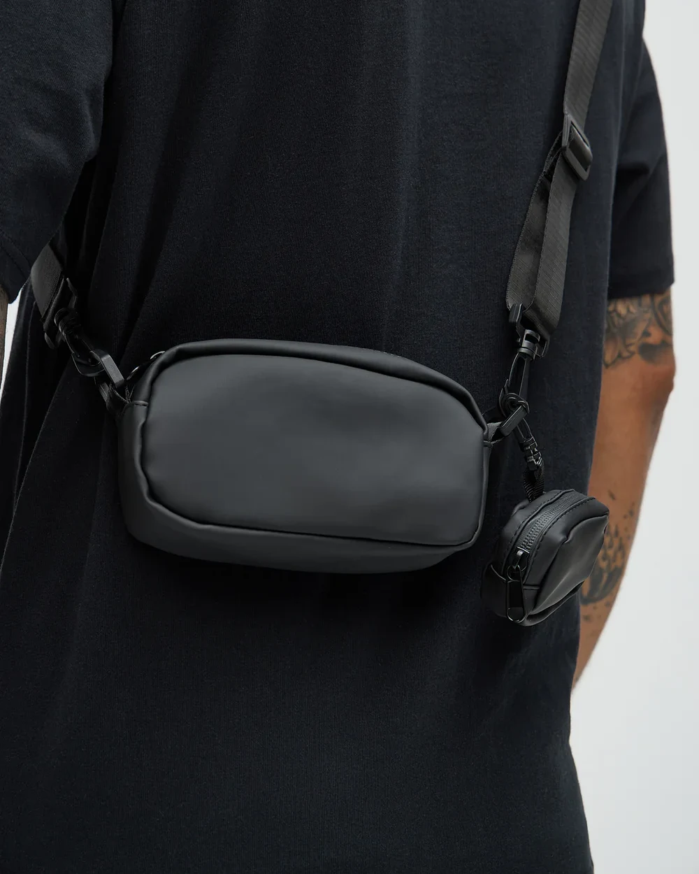 Bolso crossbody negro tactico